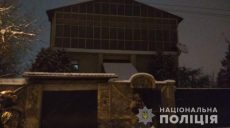 Обнародовано видео с места стрельбы из карабина в частном секторе Харькова