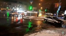 На Салтовке столкнулись автомобили