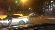 В центре Харькова не разминулись Hyundai и ВАЗ (фото)