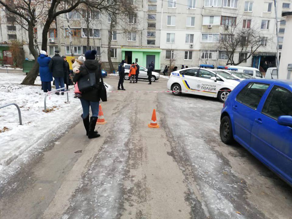 У Харкові евакуювали мешканців двох багатоповерхівок (відео)