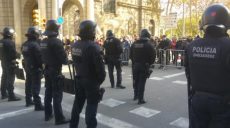Каталонские протестующие заблокировали дороги в Барселоне