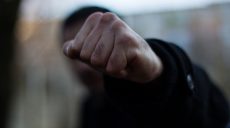 В харьковском клубе избили и ограбили посетителя