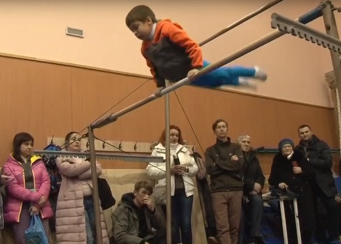 У Харкові відбувся обласний юнацький турнір з гімнастики (відео)