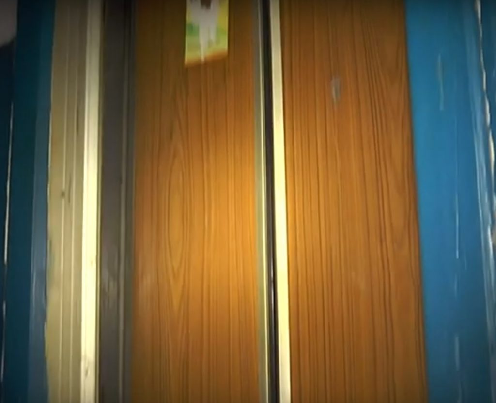 Мешканці одного з будинків у Харкові бідкаються на непрацюючий ліфт (відео)