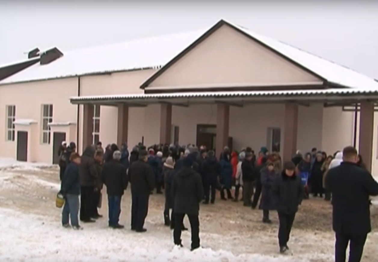 У Люботині повністю реконструювали Будинок культури (відео)