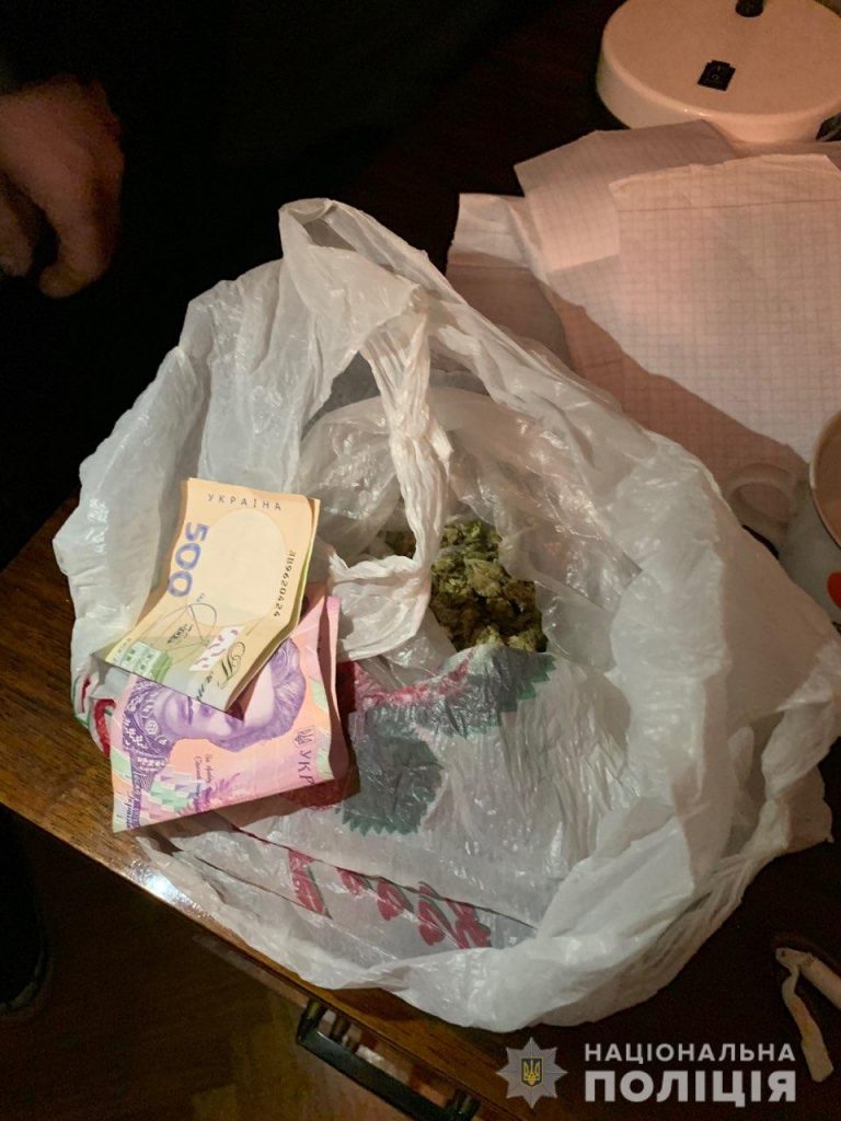 В Харькове задержали иностранца, который продавал наркотики