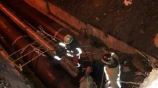 В Харькове пьяный мужчина упал в траншею
