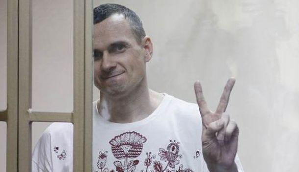 Сенцова наградили премией Сахарова