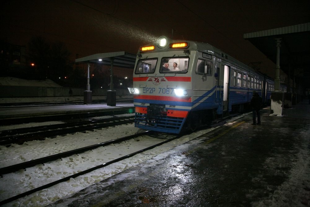 Под Харьковом запустили модернизированную электричку (фото)