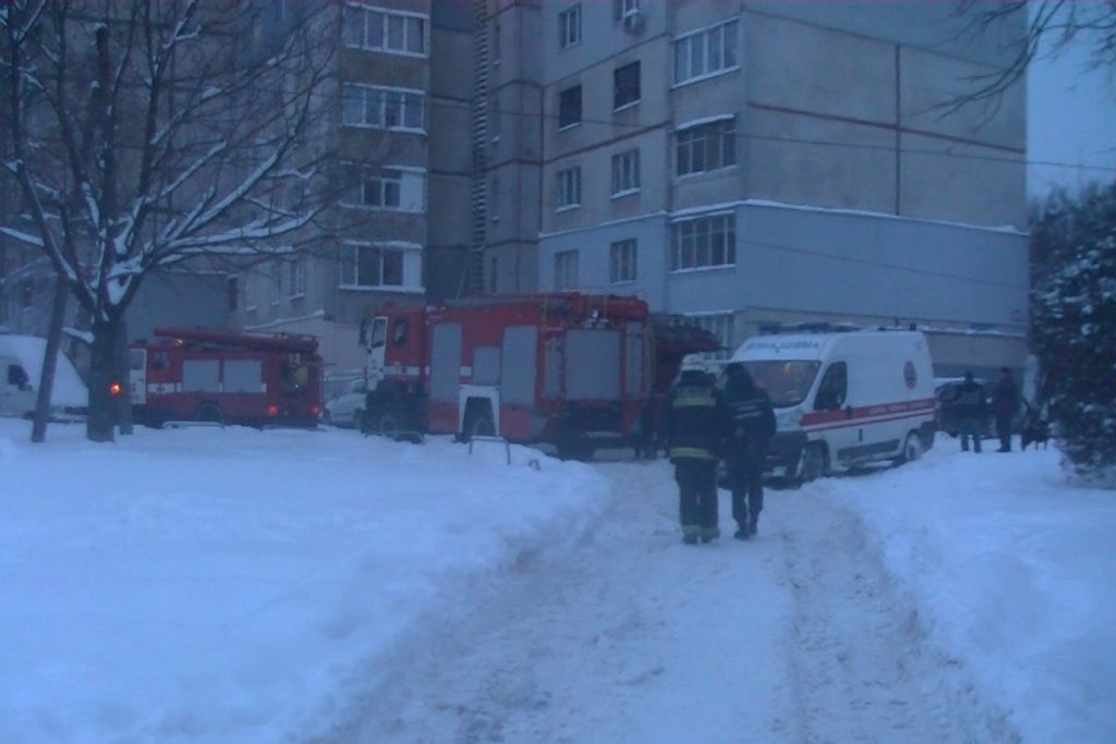 В Харькове горела многоэтажка: есть погибшие (фото, видео)