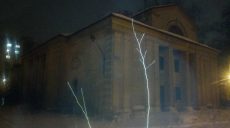 В Харькове под тяжестью снега обвалилась крыша боксерского клуба (фото)