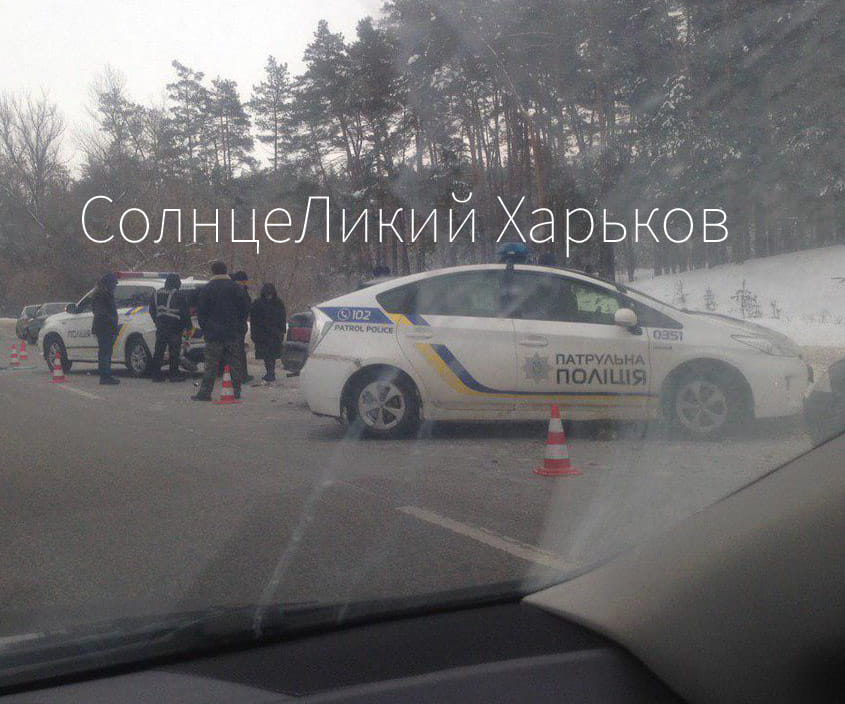Под Харьковом полицейский автомобиль попал в аварию