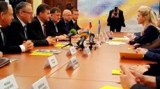 Министр иностранных дел Словакии после Харькова посетит Северодонецк и Станицу Луганскую
