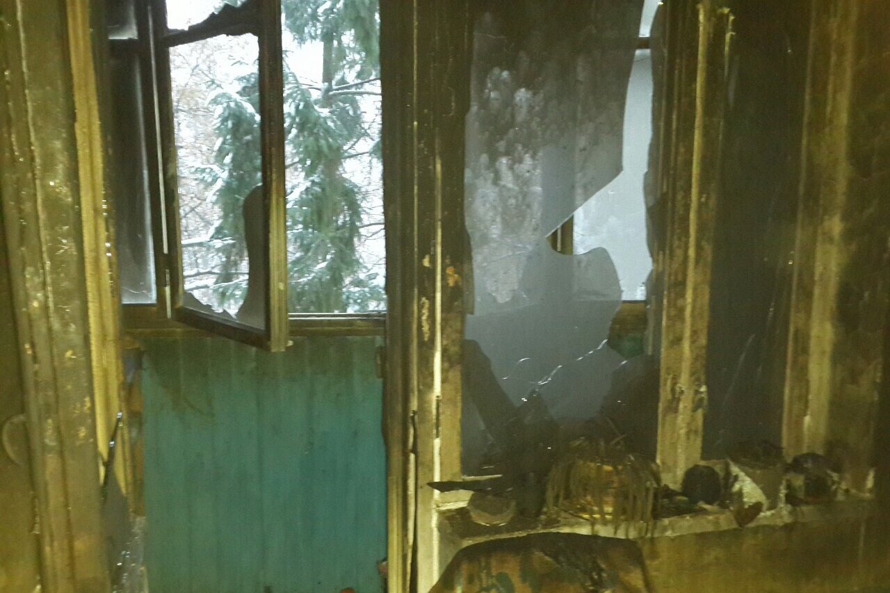Произошел пожар в многоэтажке на Бучмы
