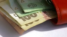Средняя зарплата в Украине может превысить 10,5 тысяч гривен