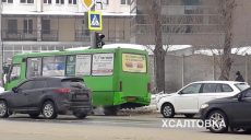 В Харькове столкнулись Skoda Fabia и маршрутка