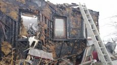 В Дергачевском районе сгорел жилой дом.  ЧП произошло ночью 30 января на улице Плехановской, 8 в селе Слатино. Пострадавших нет
