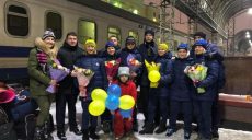 Хоккеисток-«пантер» торжественно встретили в Харькове