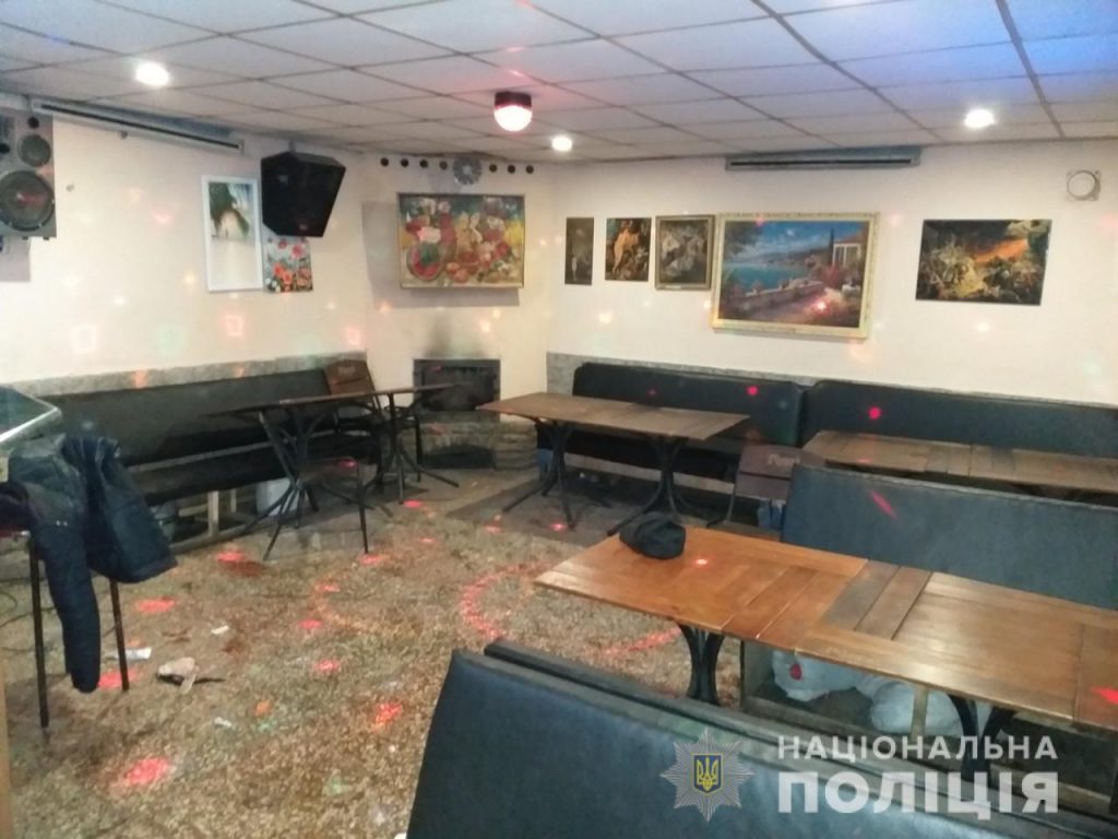 Харьковчанин порезал ножом в кафе трех человек
