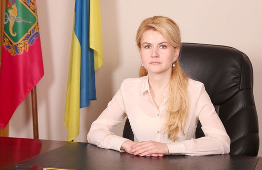 Светличная возглавила рейтинг губернаторов