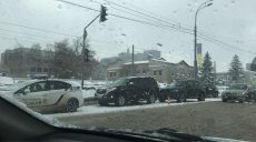 На Сумской столкнулись BMW и Toyota (фото)