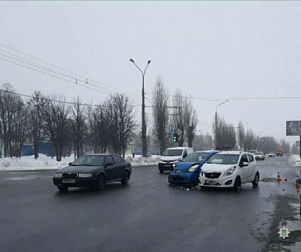 В Харькове столкнулись две иномарки (фото)