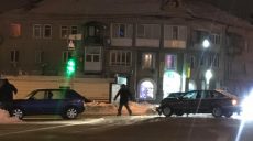 На пересечении улиц Халтурина и Ландау ДТП (фото)