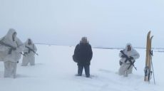 Пытался сбежать из-под ареста в РФ: на границе задержали мужчину с обморожением ног
