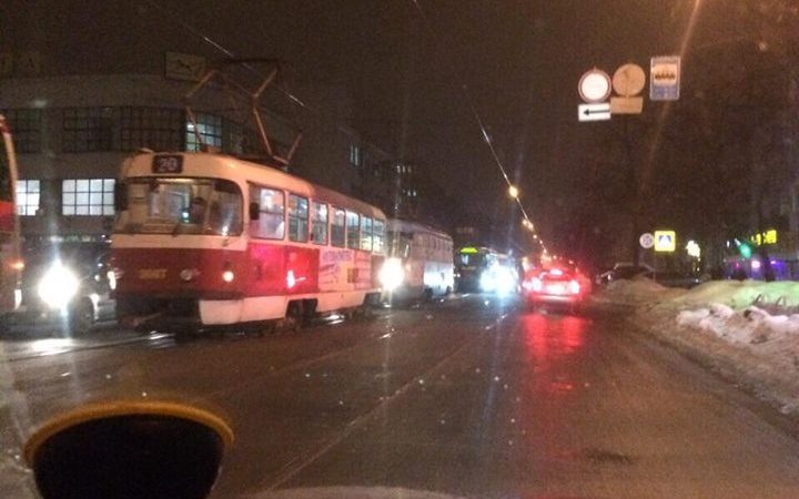 Полиция устанавливает обстоятельства ДТП в Холодногорском районе