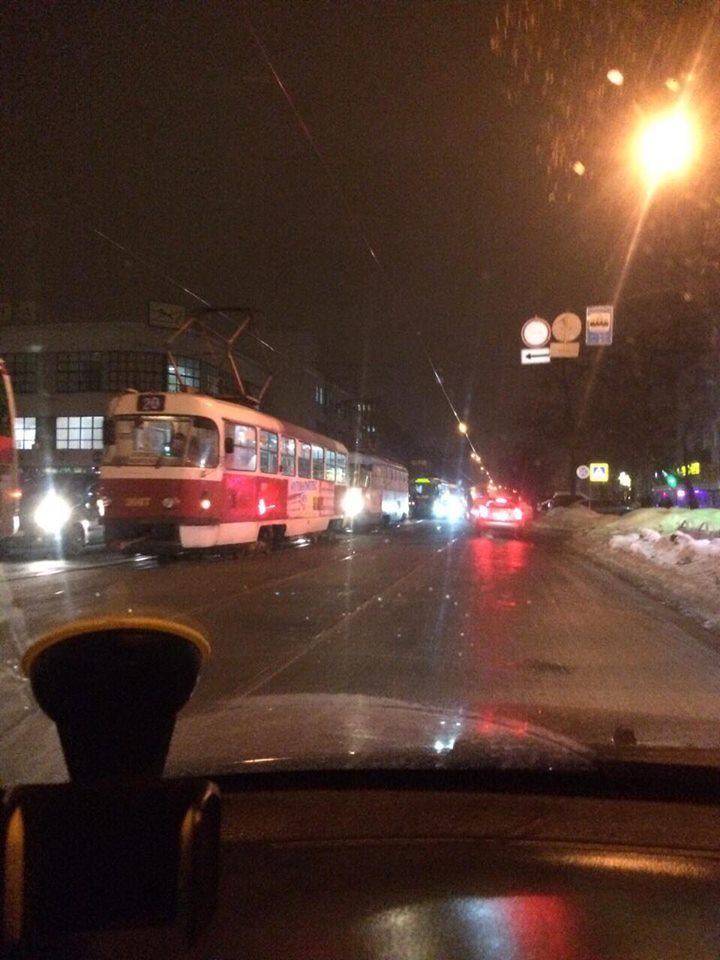 В Харькове из-за ДТП остановились трамваи (фото)