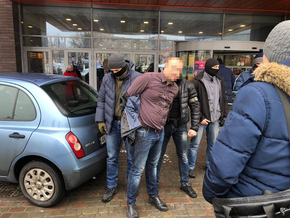 В Харькове СБУ задержала полицейского  на взятке
