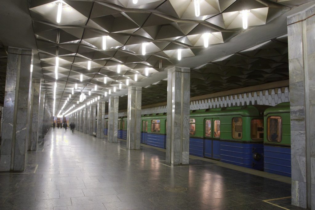 На станции метро в Харькове умер человек