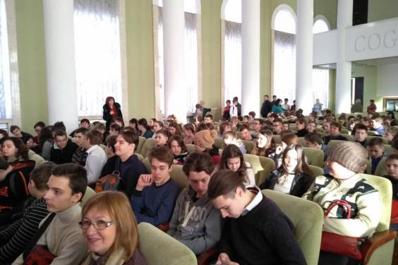 300 юных математиков из разных уголков Харьковщины соревнуются за звание лучшего