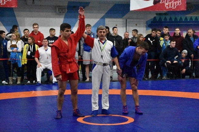 Харьковчане выиграли юношеский чемпионат Украины по самбо