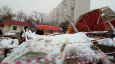 На Холодной горе обвалился торговый павильон