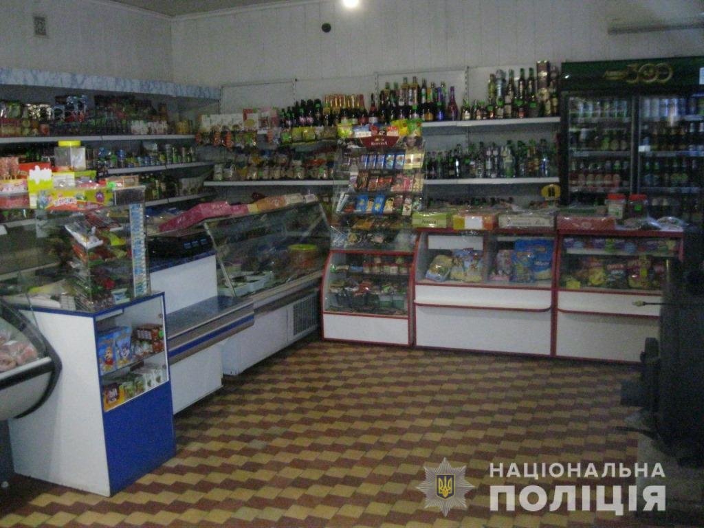 Донецкие «гастролеры» обокрали магазин на Харьковщине