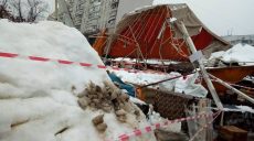 В Харькове на рынке «Сказка» обвалился торговый павильон (фоторепортаж)