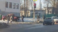 На Тюринской столкнулись Opel и Geely