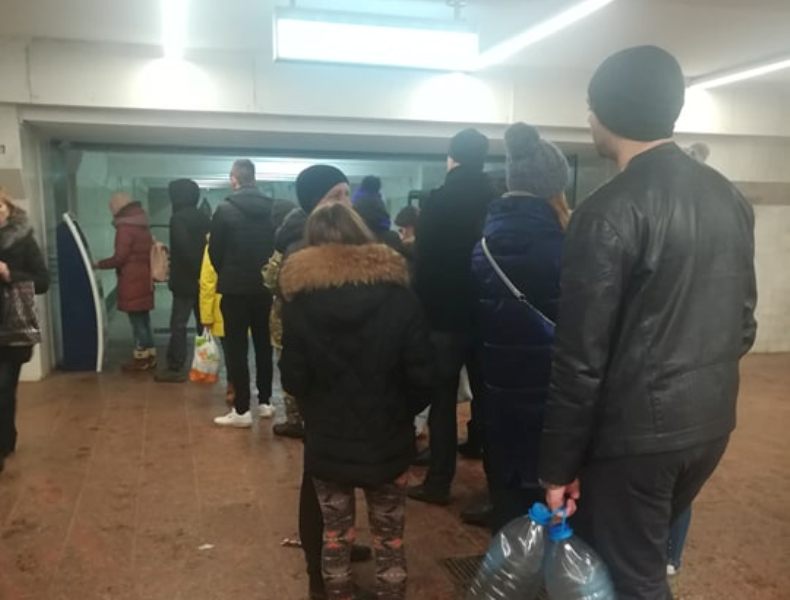 За сутки карточки на метро в Харькове пополнили почти на 17 миллионов гривен