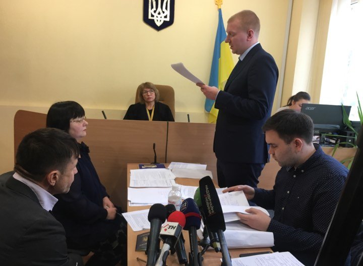 У Харкові обрали запобіжний захід одному з підозрюваних у масовій омані власників авто з єврореєстрацією (відео)
