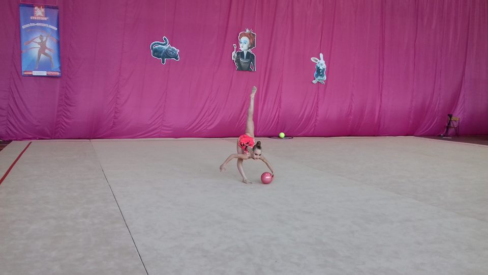 Харьковчанки лидируют на соревнованиях по художественной гимнастике «Мечта» (фото)