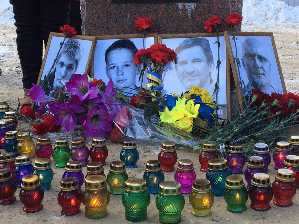 У Харкові вшанували пам’ять загиблих під час теракту біля Палацу спорту (відео)