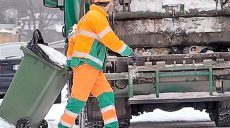 Вывоз мусора ночью: харьковчане жалуются на постоянный шум