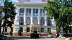 В Харькове в апелляционном суде ищут взрывчатку