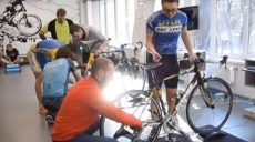 У харківському велоцентрі відбулись перші змагання на комп’ютеризованих тренажерах (відео)