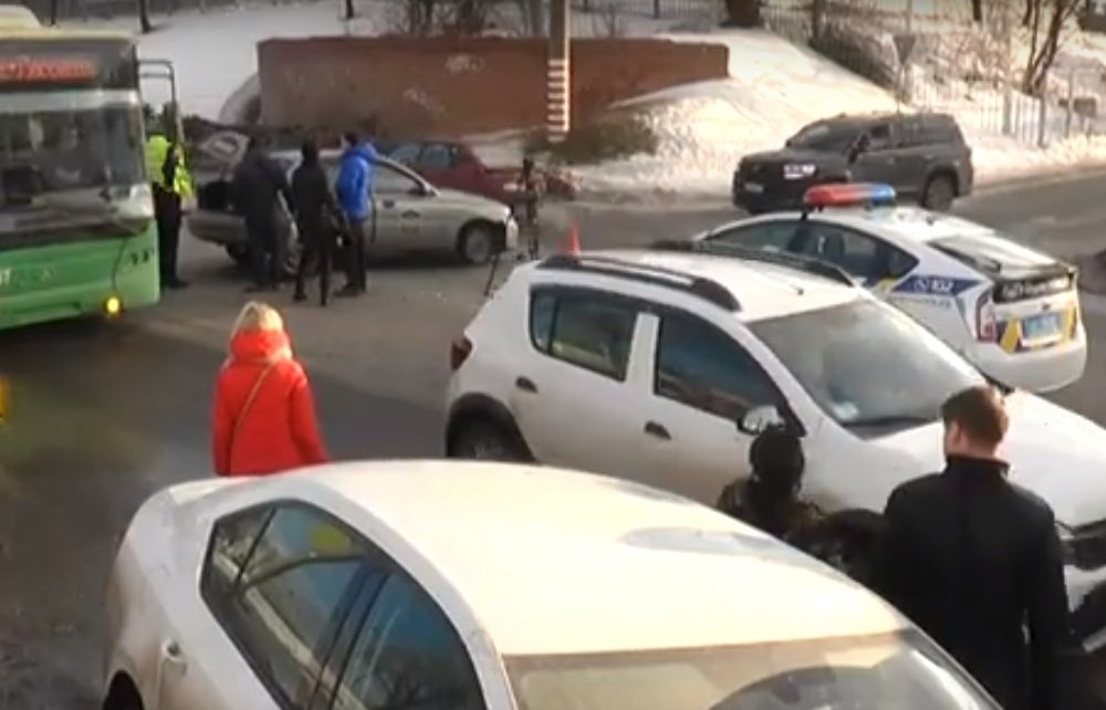 Потрійна ДТП у Харкові (відео)