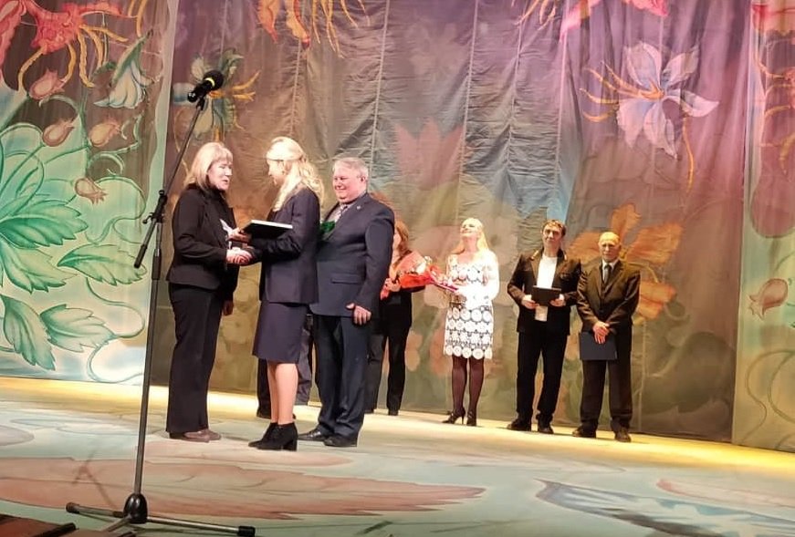 Лучшие сотрудники Харьковского театра для детей и юношества получили награды