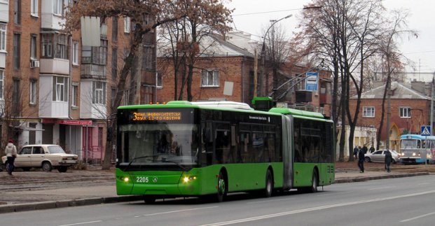 Некоторые харьковские троллейбусы и автобусы изменят маршрут  