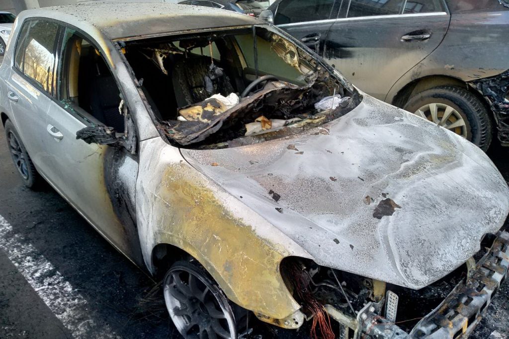 В Харькове за ночь сгорело рекордное количество автомобилей (фото)