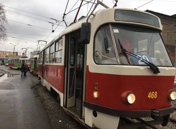 В Харькове пострадала водитель трамвая — женщина (подробности, фото)